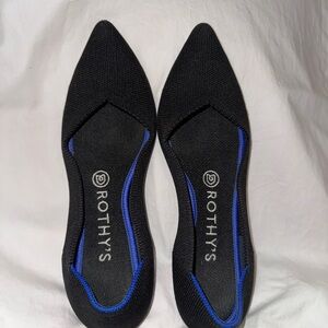 Rothy’s Black & Blue Pointed Flats Women’s Knit Eco-Friendly Shoes